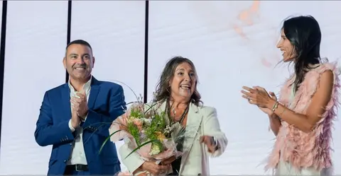 El presidente del Cabildo y la consejera de Industria arroparon a Maria Cao en el merecidísimo homenaje que le brindó el mundo de la moda en Lanzarote.