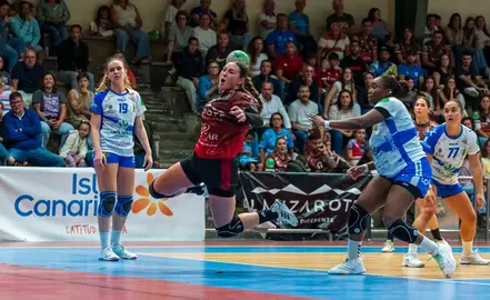 Una de las jugadas del impresionante encuentro.