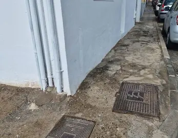 Imagen de c&oacute;mo se encuentra una de las aceras de Argana