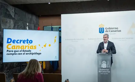 El presidente explic&oacute; lo que entiende como Decreto Canarias.