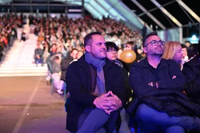 Echedey Eugenio junto a Yonathan de Le&oacute;n en uno de los actos del Carnaval.