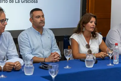 Olivia Duque junto a Oswaldo Betancort.