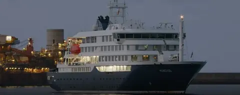 Imagen de la llegada del barco a Tenerife de Televisi&oacute;n Espa&ntilde;ola.