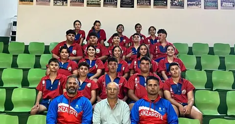 Imagen de los integrantes de la selecci&oacute;n infantil de lucha de Lanzarote