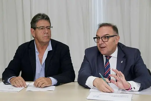 Erasmos García junto al que fuera consejero de Sanidad José Manuel Baltar.