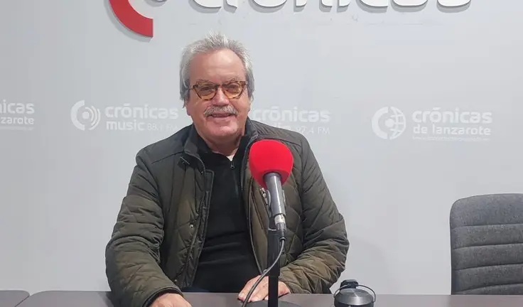 Pepe Torres en Cr&oacute;nicas Radio.
