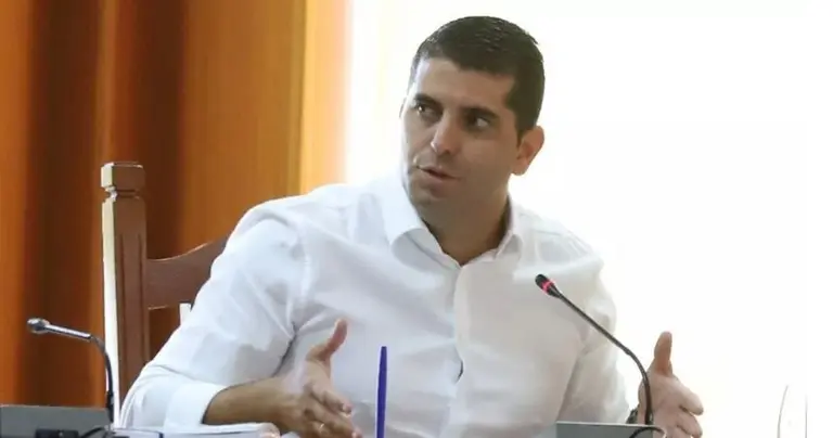 Benjamín Perdomo en un pleno del Cabildo