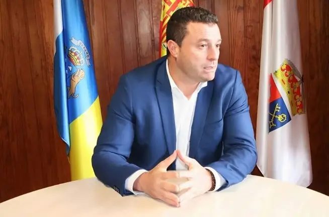 Óscar Noda, alcalde de Yaiza.