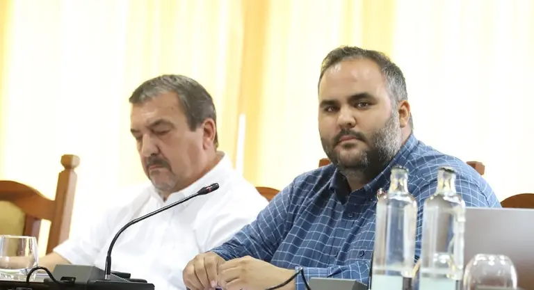 Samuel Martín junto a su compañero Miguel Ángel Jiménez, nuevo responsable de Transportes del Cabildo.