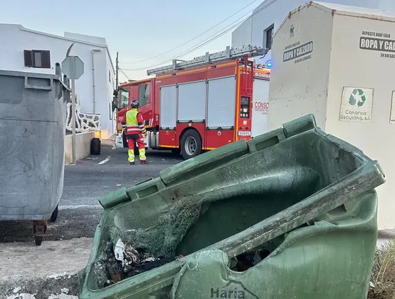 Así quedó el contenedor tras el incendio