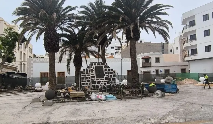 Imagen de la obra de la plaza de Las Palmas que ha generado tanta polémica