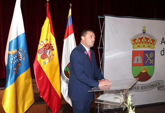 &Oacute;scar Noda Gonz&aacute;lez, alcalde de Yaiza.