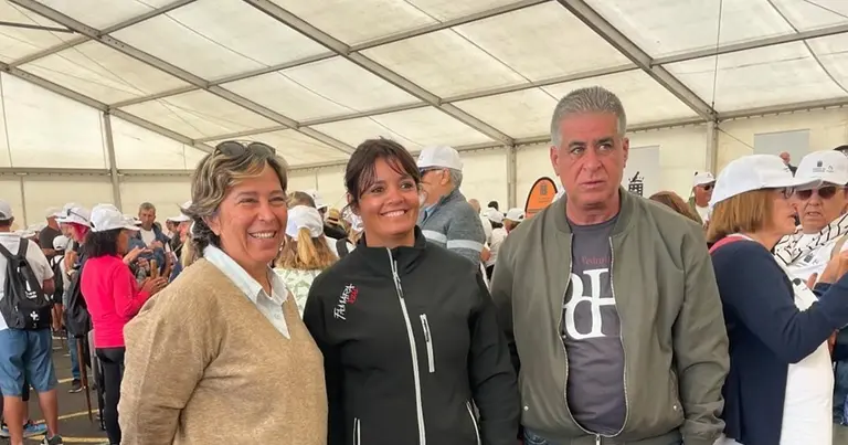 Eugenio Robayna junto a Olivia Duque y Rita Hern&aacute;ndez en una actividad realizada por el Cabildo.