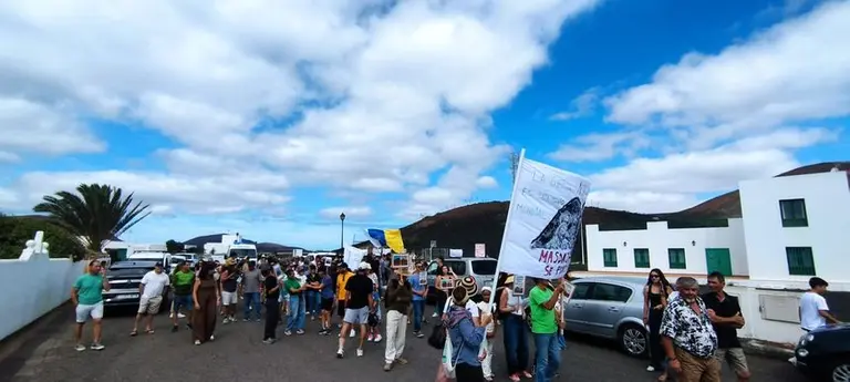 Manifestación de este jueves llevada a cabo por los vecinos de Masdache.