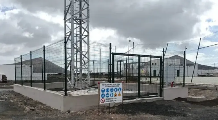 Imagen de la polémica antena de Masdache.