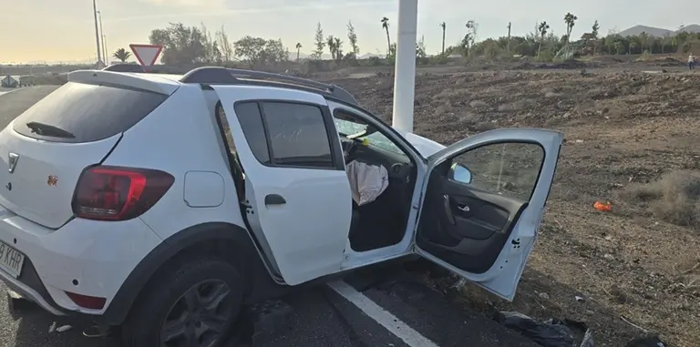 Imagen de uno de los vehículos implicados tras el siniestro.