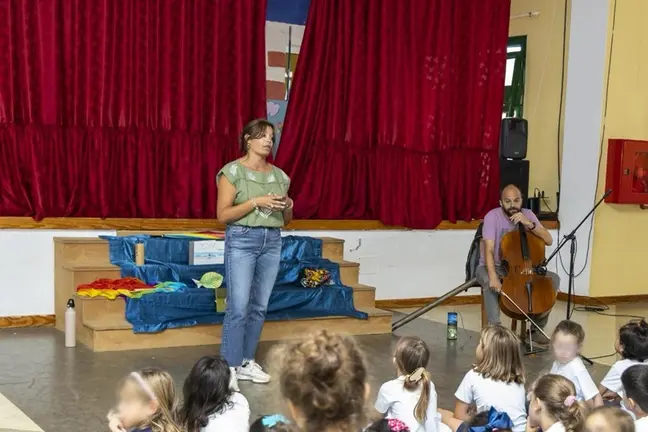Olivia Duque en el CEIP Dr. Alfonso Spínola.