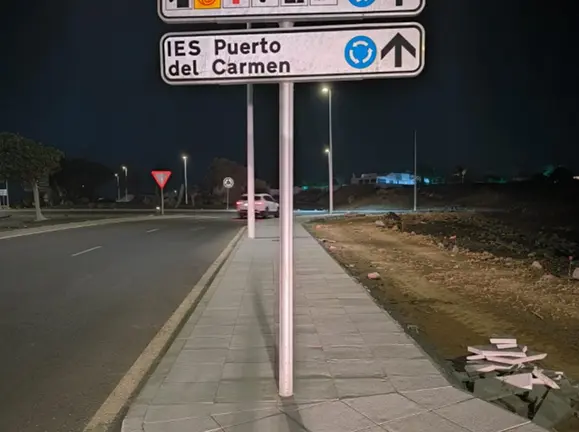 Imagen de una de las zonas donde se ve el destrozo de las aceras.