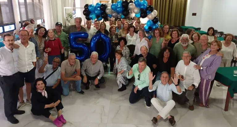 Imagen de grupo de parte de los asistentes.