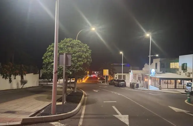 Imagen de una avenida de Puerto del Carmen, en Tías.