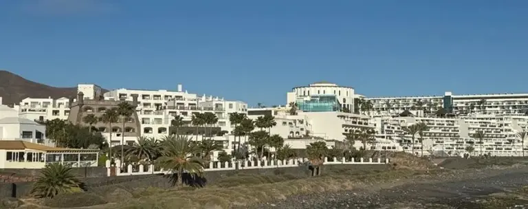 El hotel Papagayo Arena cuando comenzó su andadura en Lanzarote. 