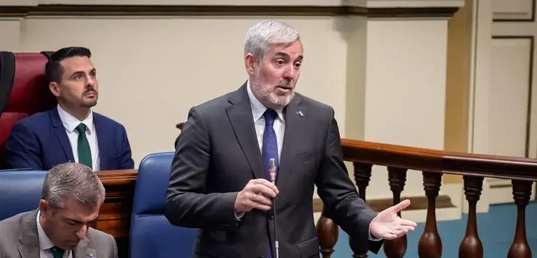 Fernando Clavijo durante su intervención este martes en el Parlamento autonómico.