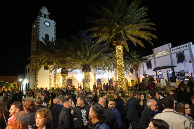Fiesta de Nochevieja en San Bartolom&eacute;.