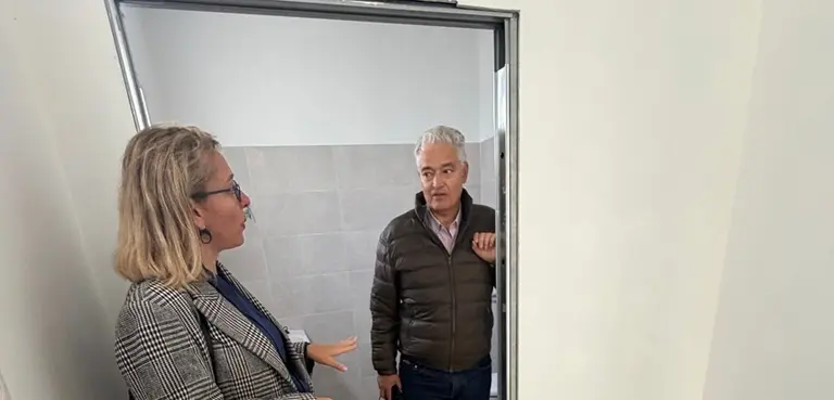 Jos&eacute; Juan Cruz junto a Miriam Hern&aacute;ndez.