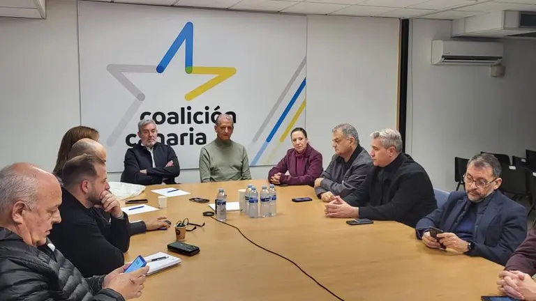 Imagen de los cargos reunidos en Tenerife con Fernando Clavijo al frente