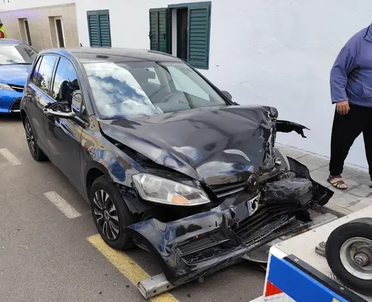 Imagen del veh&iacute;culo tras el siniestro.