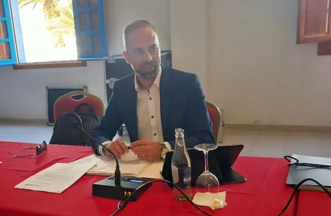 Jon&aacute;s &Aacute;lvarez, en sesi&oacute;n plenaria.