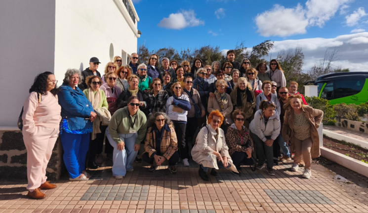Mayores de Arrecife en su visita Museo Aeron&aacute;utico.