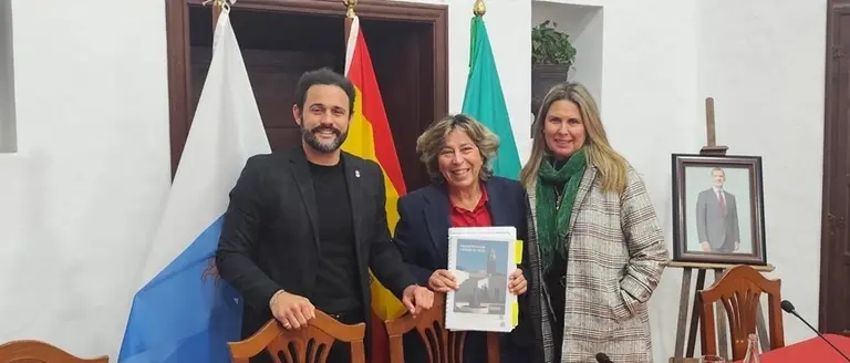 Alejandro Ram&iacute;rez junto a Rita Hern&aacute;ndez.