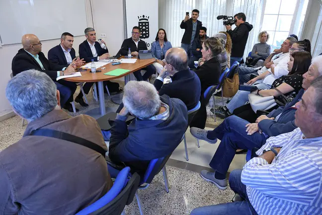 Oswaldo Betancort y Narvay Quintero  con el sector agrario y pesquero de Lanzarote.