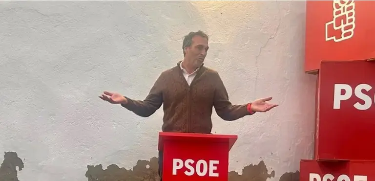 Alfredo Villalba en un acto de su Comit&eacute; Local en Har&iacute;a. 