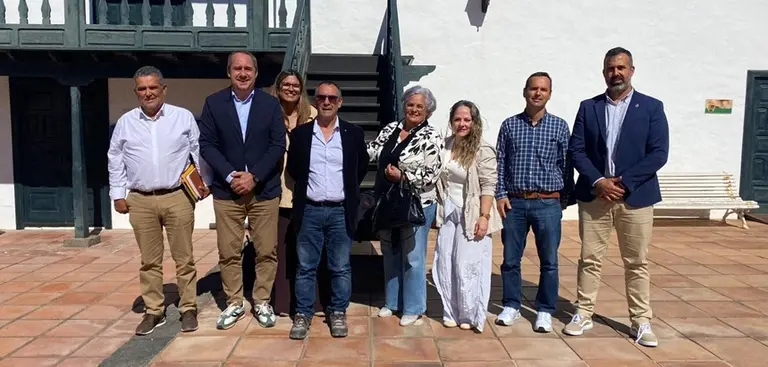 Concejales de la oposici&oacute;n del Ayuntamiento de Yaiza.