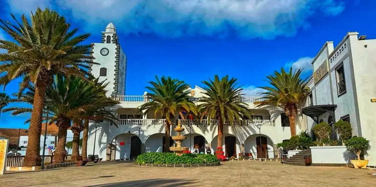 Ayuntamiento de San Bartolom&eacute;.