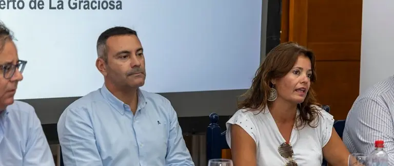 Olivia Duque junto a Oswaldo Betancort.