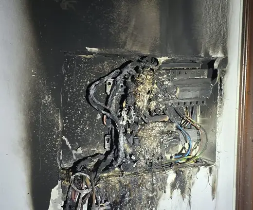 El cuadro de luces qued&oacute; totalmente calcinado.