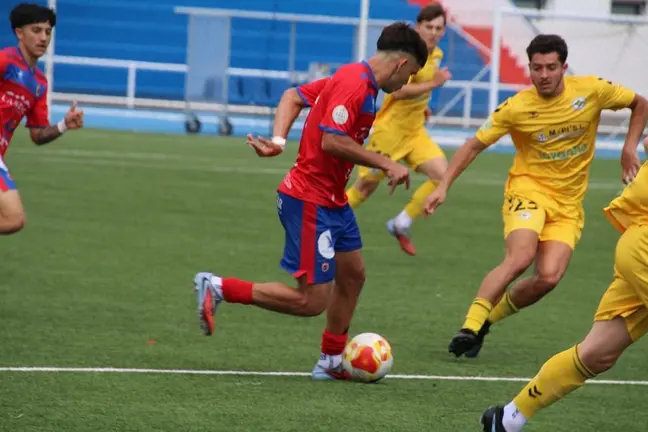 Imagen de una de las jugadas del encuentro