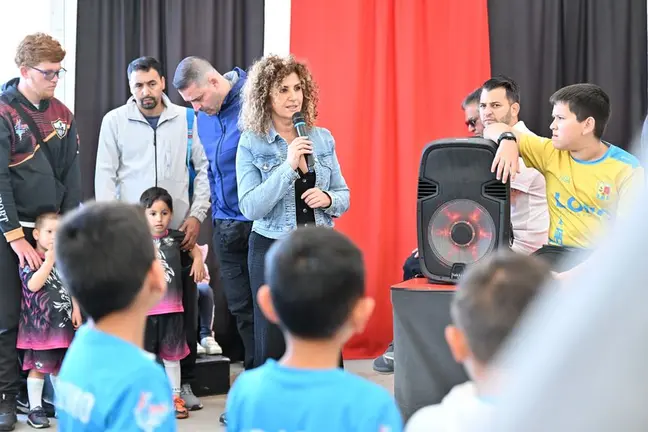 Eli Merino, que acompa&ntilde;&oacute; a los agentes, destac&oacute; la importancia de esta Unidad Policial en las instalaciones deportivas de Arrecife ante los conflictos que se est&aacute;n generando en el &aacute;mbito deportivo