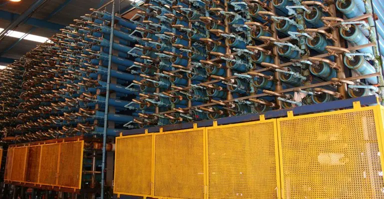 Imagen de archivo del interior de una de las plantas de la antigua Inalsa, actualmente Canal Gesti&oacute;n.