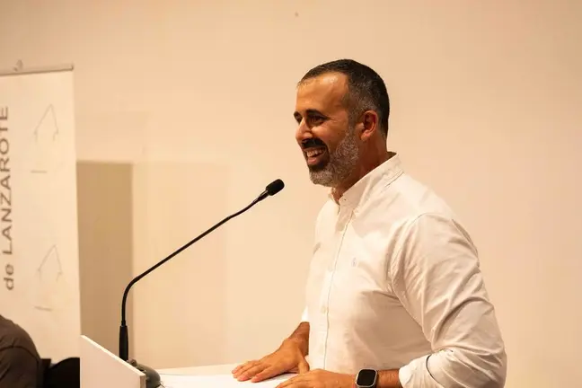 Emilio Mach&iacute;n