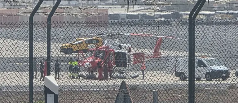 Momento de la llegada del helic&oacute;ptero con el cad&aacute;ver al aeropuerto de Lanzarote