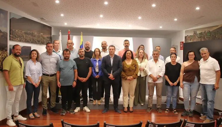 Representantes públicos, camelleros y colectivos que apoyan.