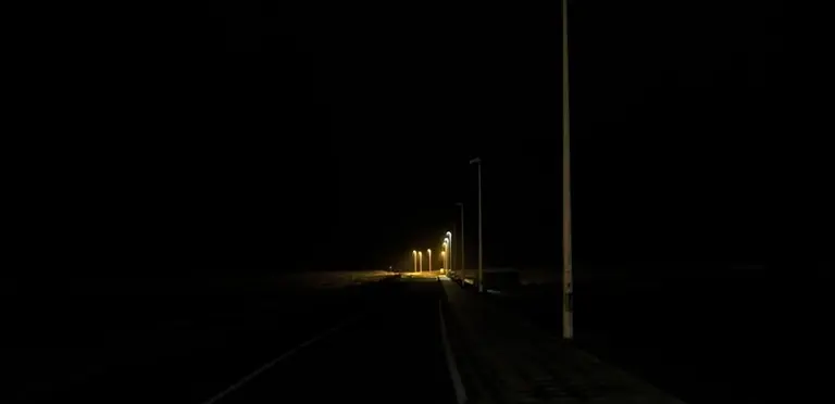 Imagen del mal estado del alumbrado p&uacute;blico en Tinajo.