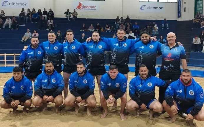 Luchadores del Tinajo Elecmor.