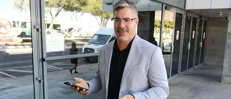 David Monte entrando este martes en los juzgados de Arrecife.