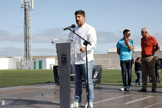 Ismael Cruz.