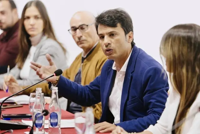 Marcos Bergaz (PSOE) en pleno de Teguise y La Graciosa.
